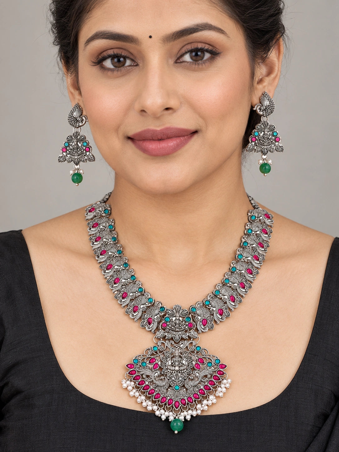 Seevee Fashion Oxidised Plated Pota Kundan Stone Temple Necklace Set