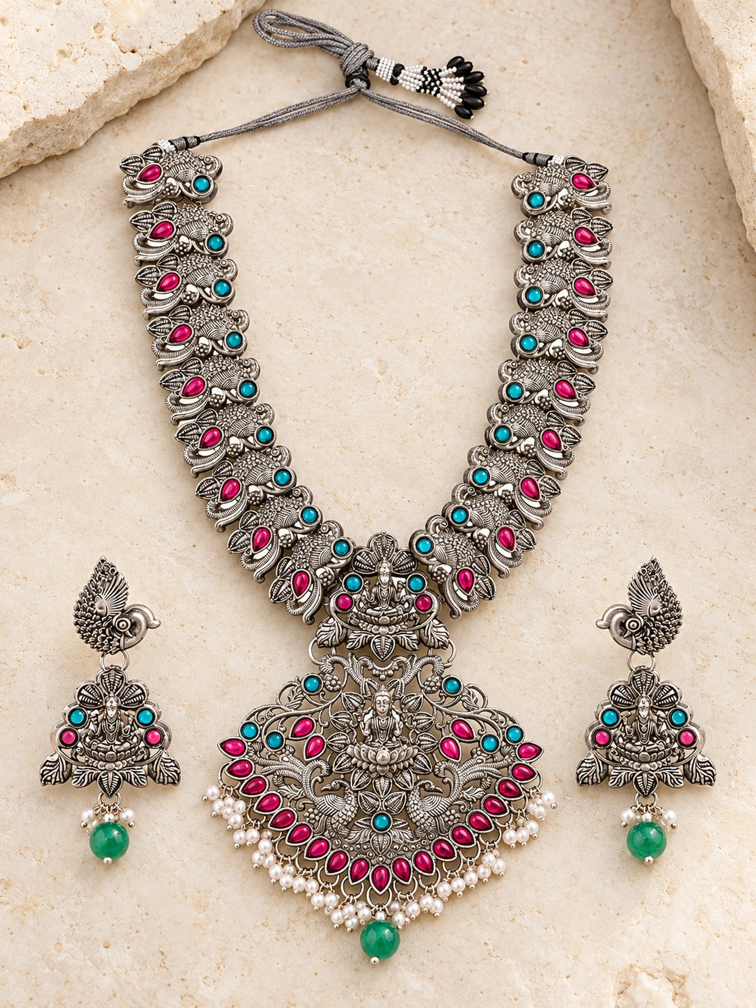 Seevee Fashion Oxidised Plated Pota Kundan Stone Temple Necklace Set